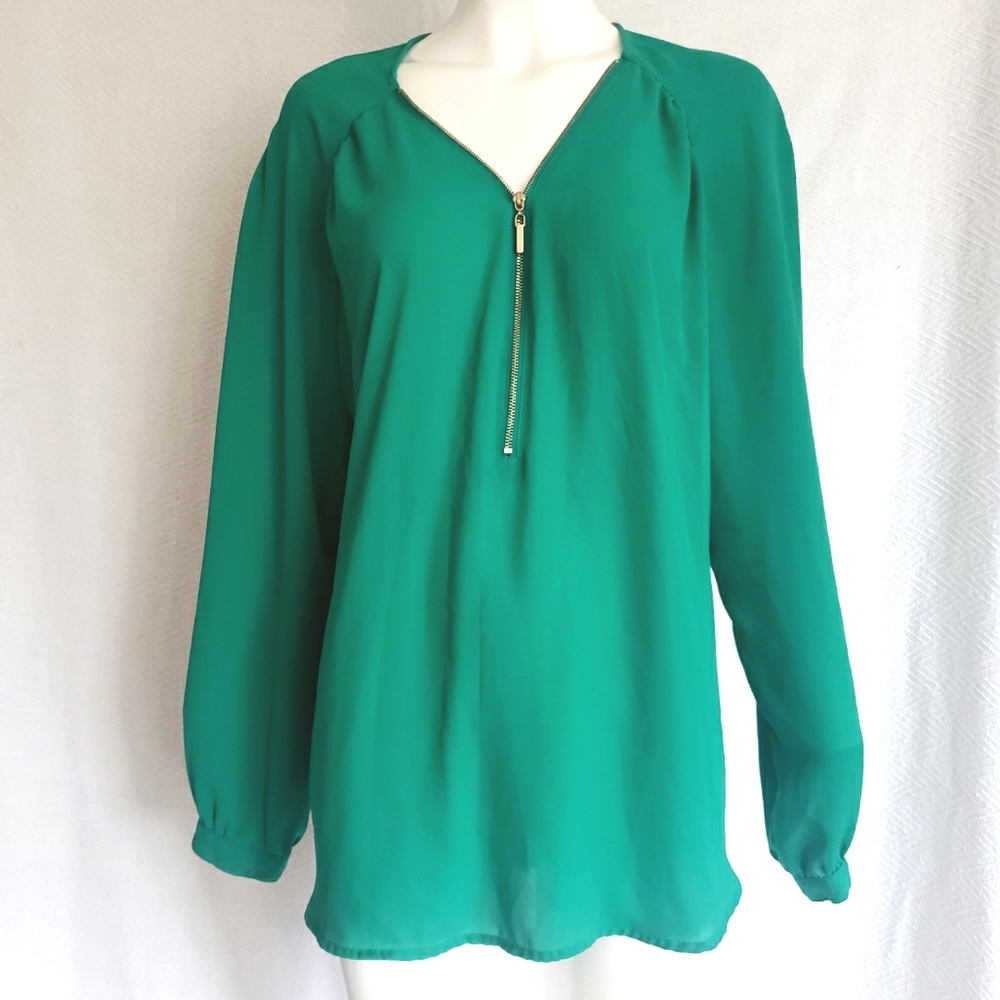 Pimke Zipped V-Neck Blouse